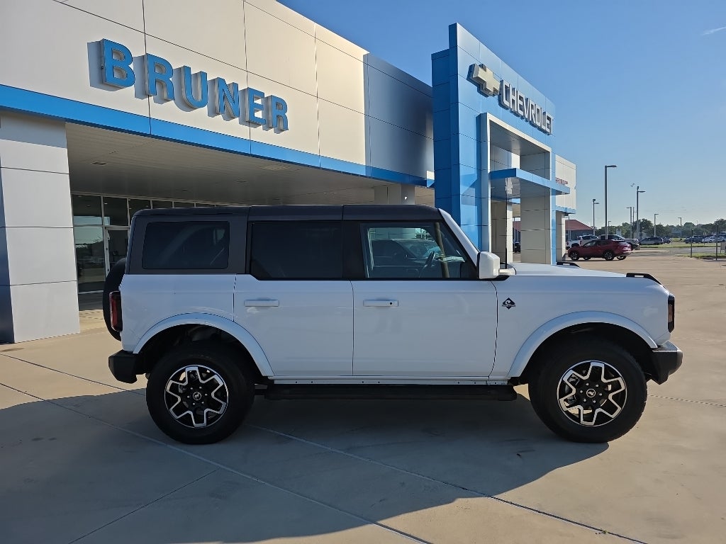 2024 Ford Bronco Outer Banks