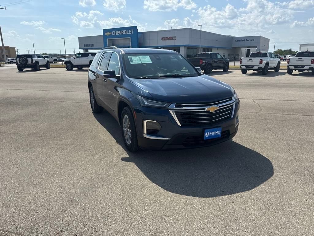 2022 Chevrolet Traverse LT Cloth