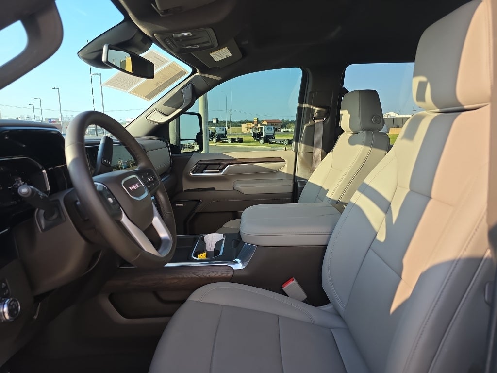 2026 GMC Sierra SLT