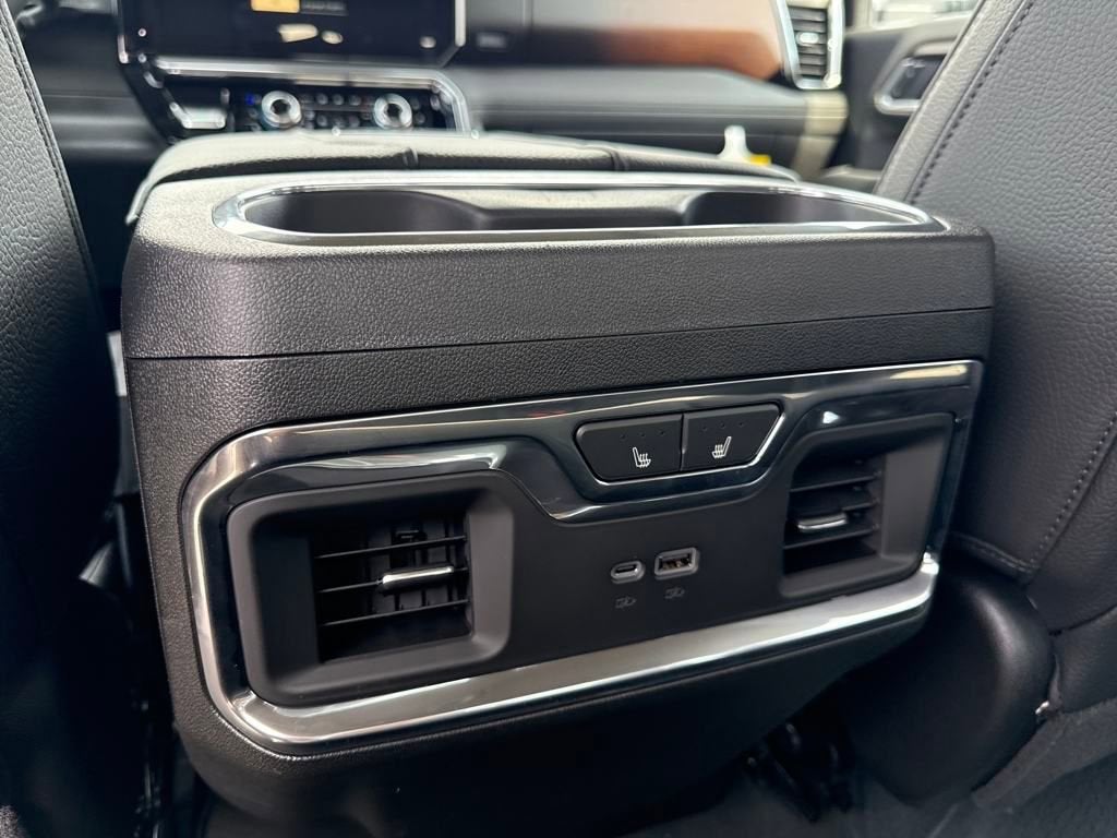 2025 GMC Sierra 2500HD Denali