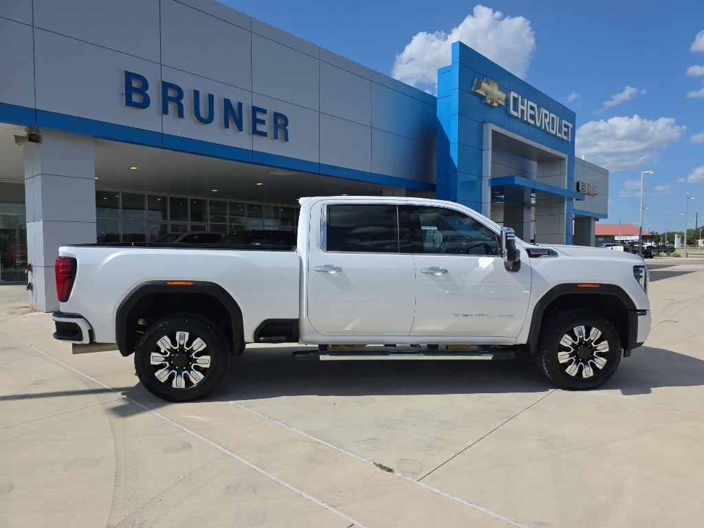 2025 GMC Sierra Denali