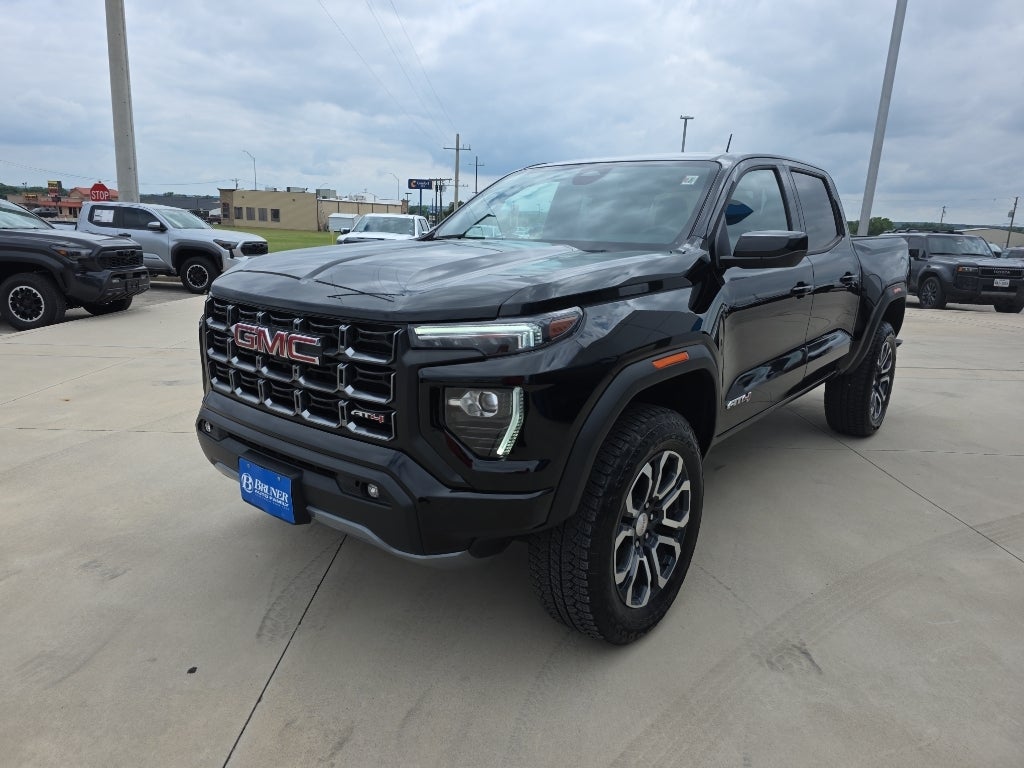 2023 GMC Canyon 4WD AT4