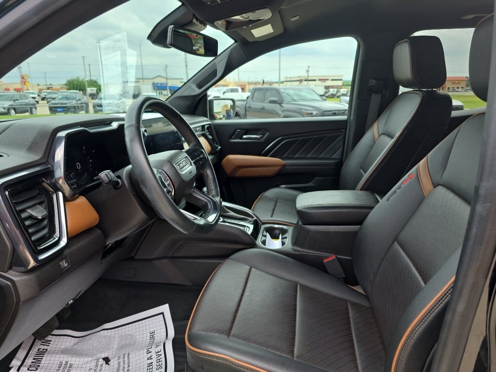 2023 GMC Canyon 4WD AT4