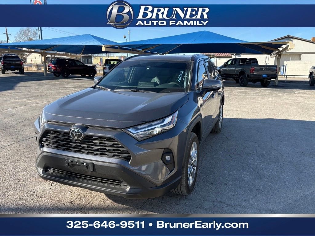 2025 Toyota RAV4 XLE Premium