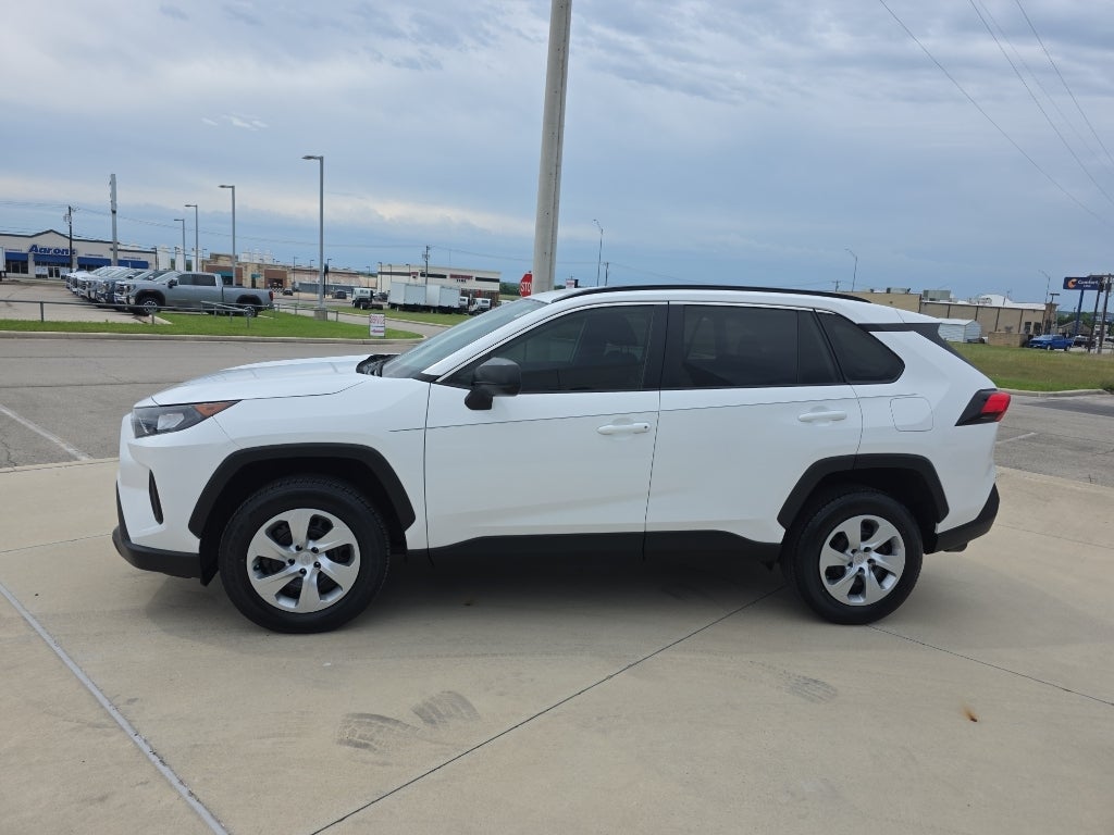 2020 Toyota RAV4 LE