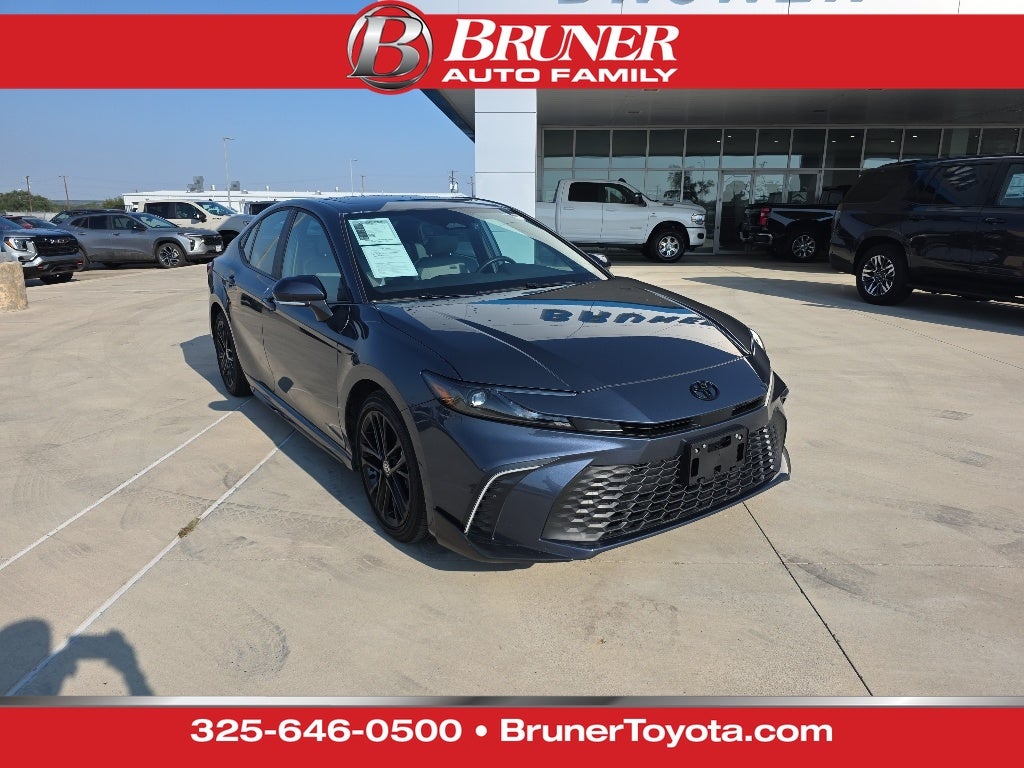 2026 Toyota Camry Hybrid SE