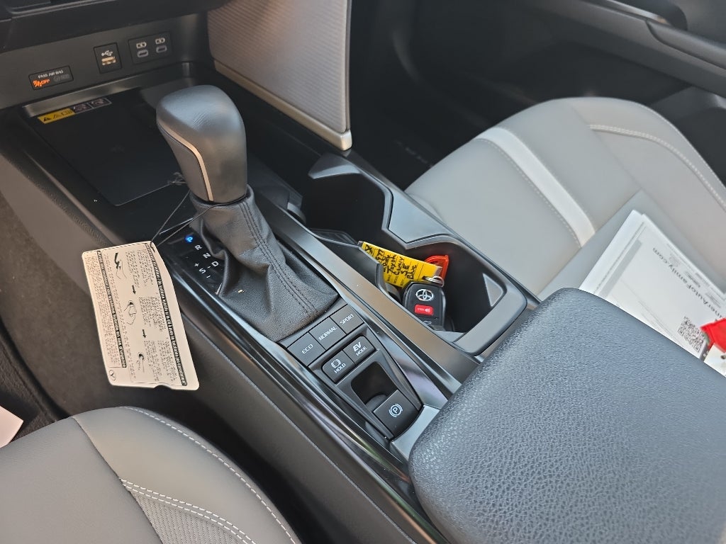 2026 Toyota Camry Hybrid SE