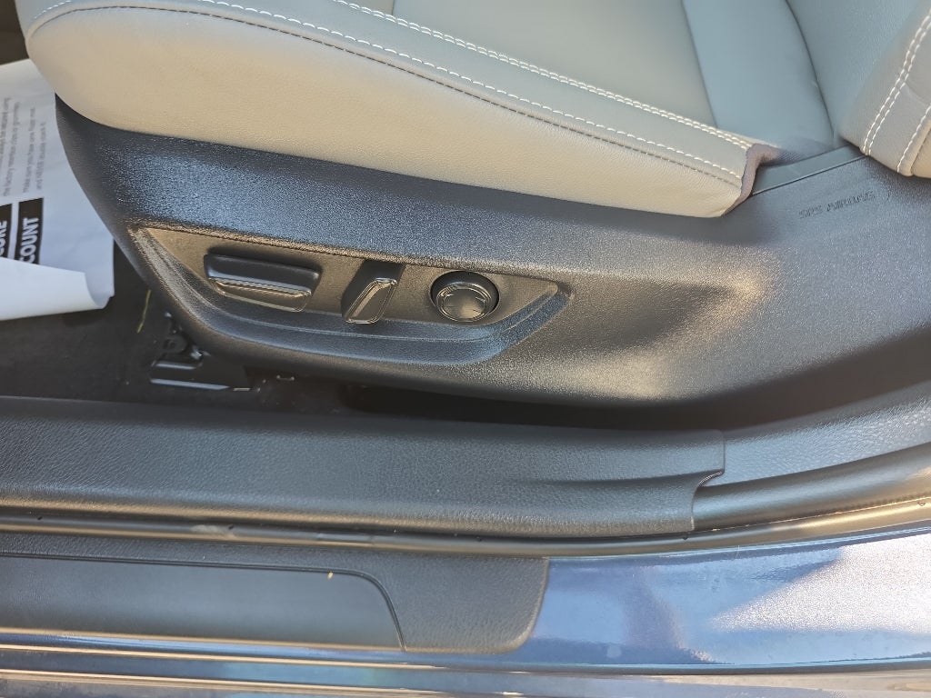 2026 Toyota Camry Hybrid SE