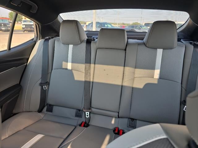 2026 Toyota Camry Hybrid SE