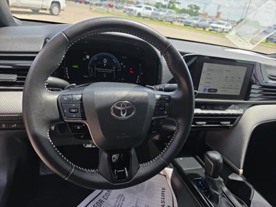 2025 Toyota Camry Hybrid SE