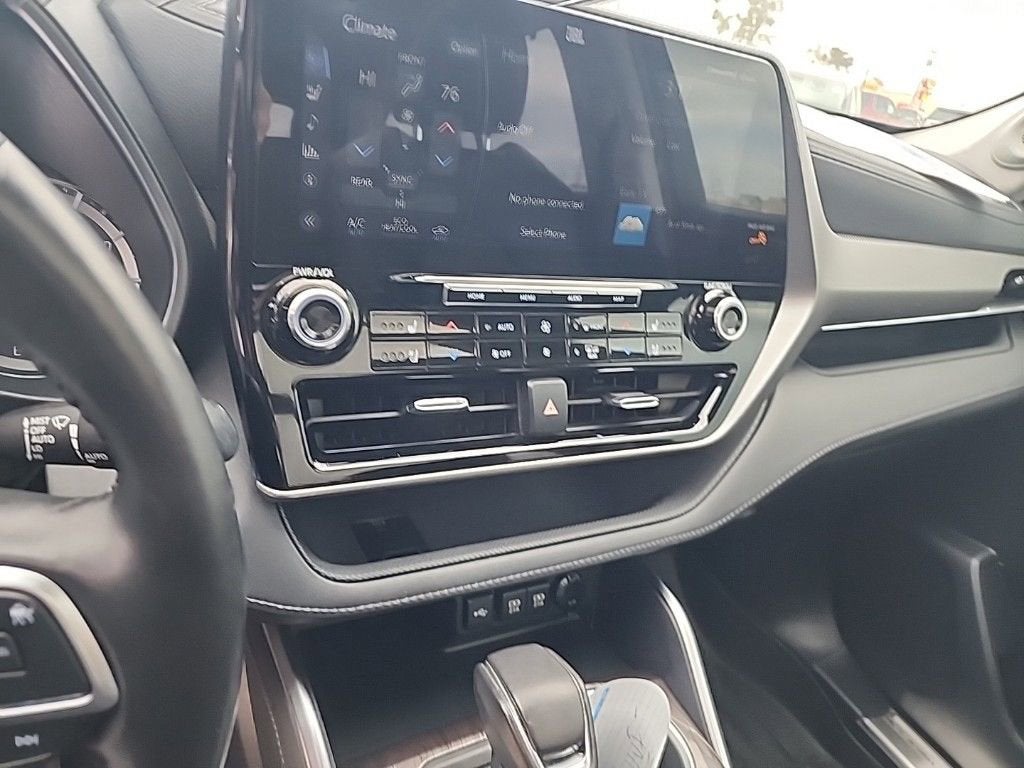 2021 Toyota Highlander Hybrid Platinum