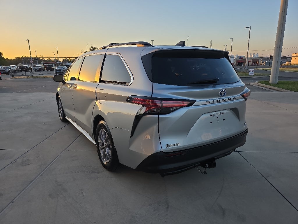 2022 Toyota Sienna XLE