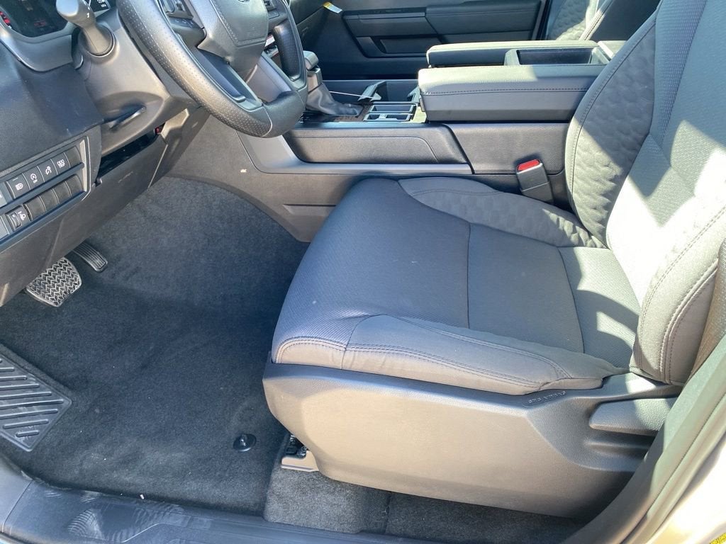 2025 Toyota Tundra 4WD SR