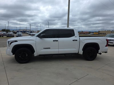 2023 Toyota Tundra 4WD SR5