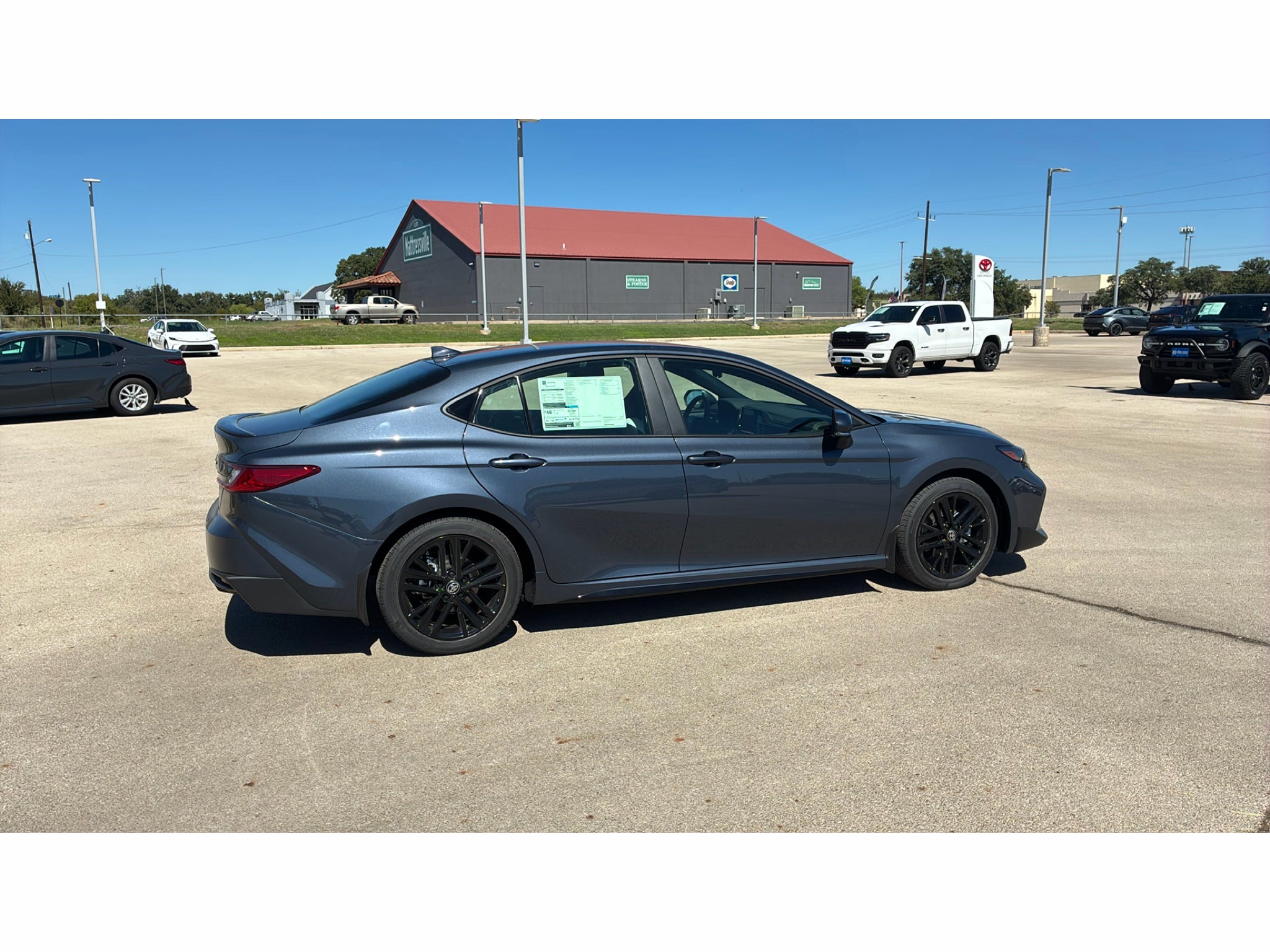 2026 Toyota Camry Hybrid SE