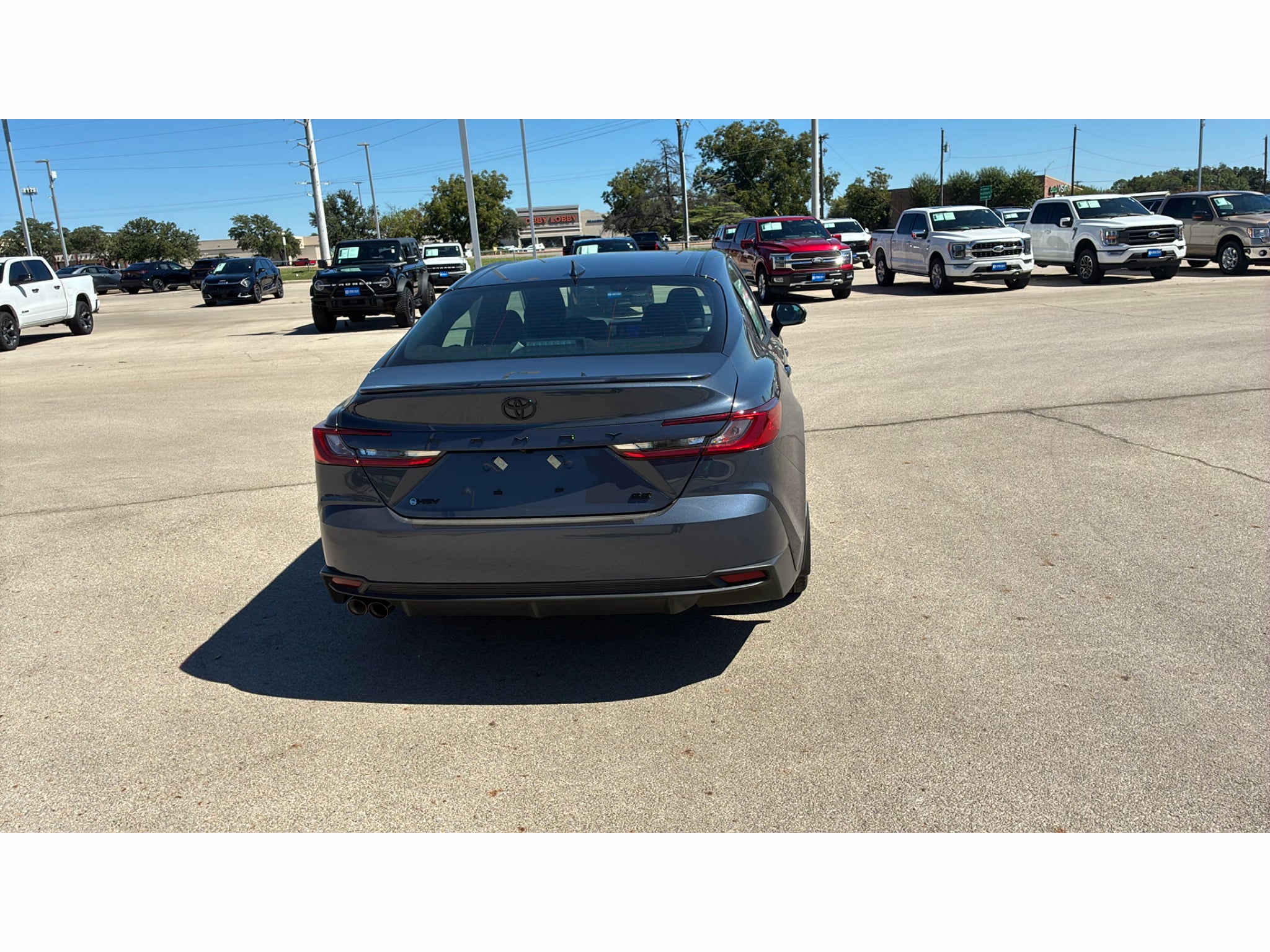 2026 Toyota Camry Hybrid SE