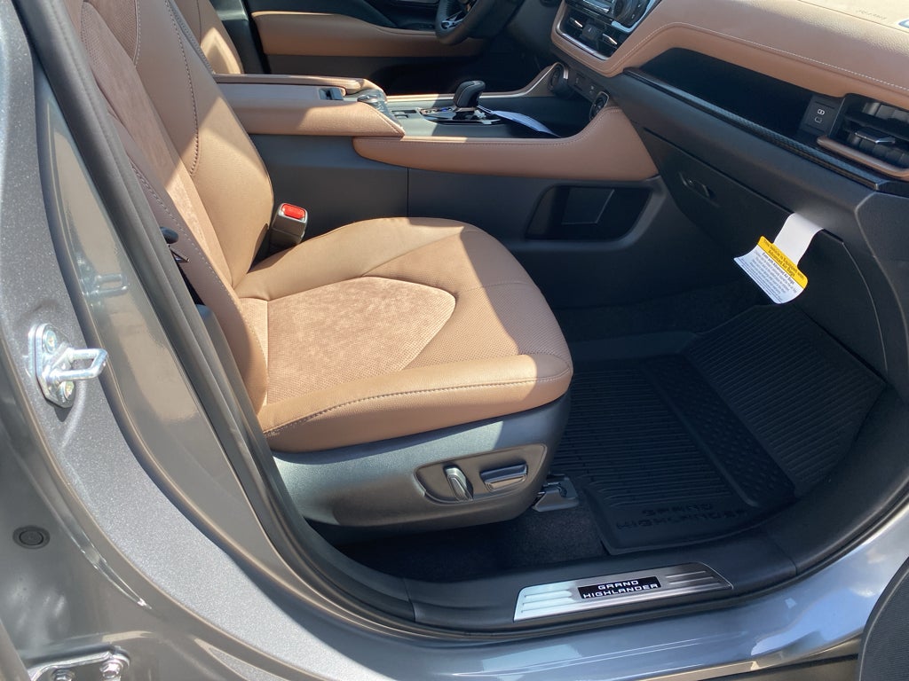 2026 Toyota Grand Highlander Hybrid Hybrid MAX Platinum