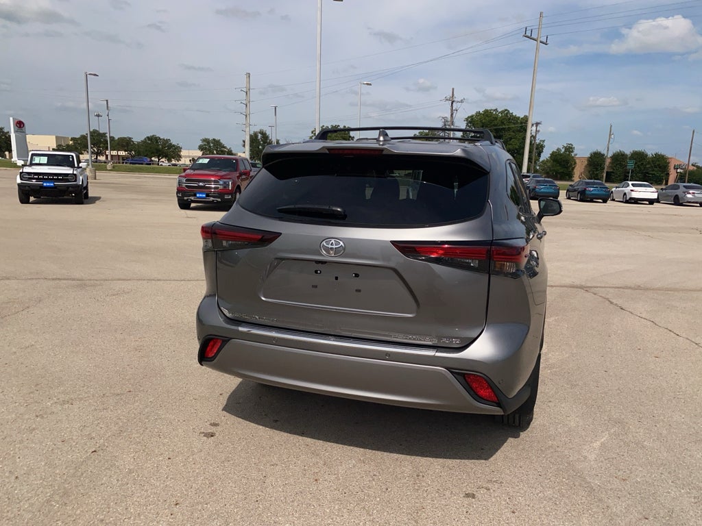 2026 Toyota Highlander Platinum