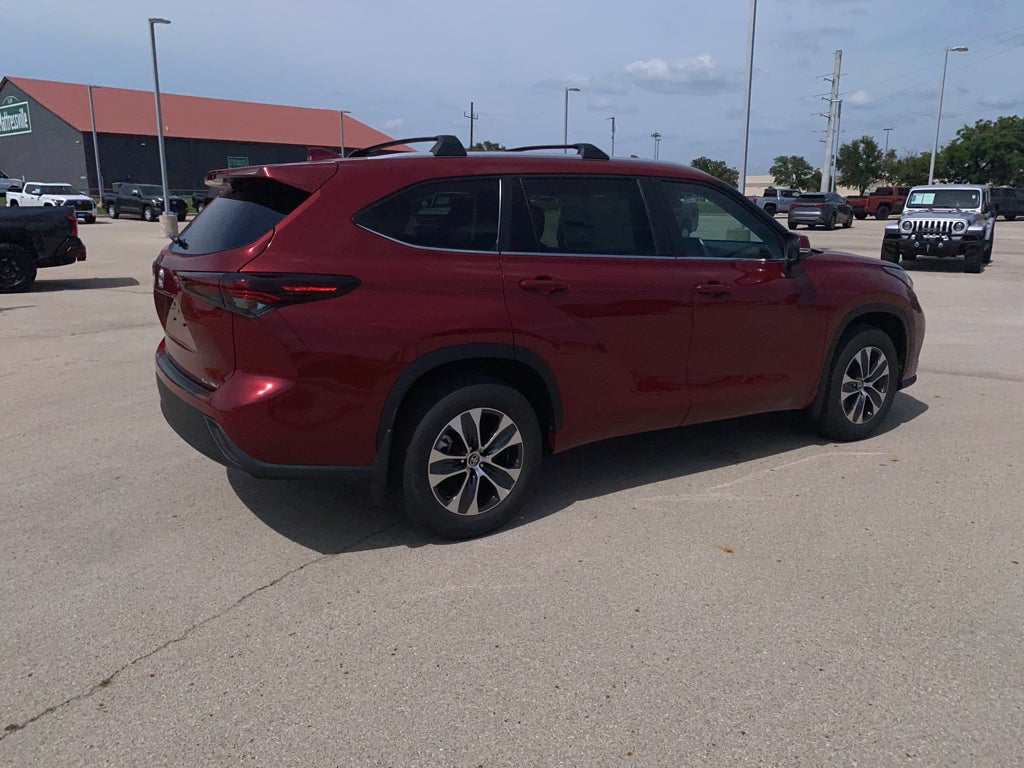 2026 Toyota Highlander XLE