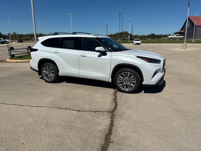 2026 Toyota Highlander Platinum