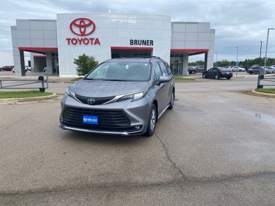 2026 Toyota Sienna XLE