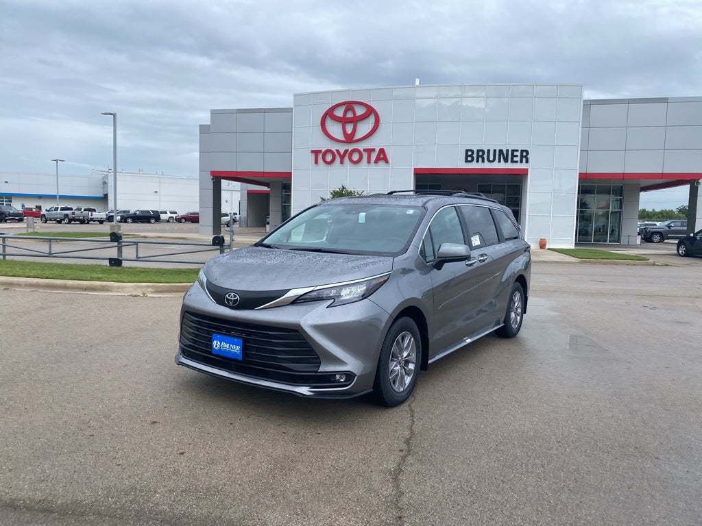 2026 Toyota Sienna XLE
