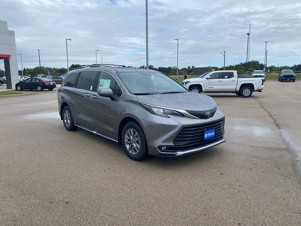 2026 Toyota Sienna XLE