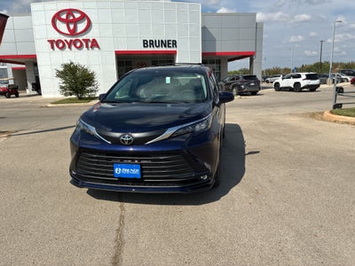 2026 Toyota Sienna XLE