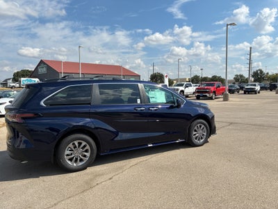 2026 Toyota Sienna XLE