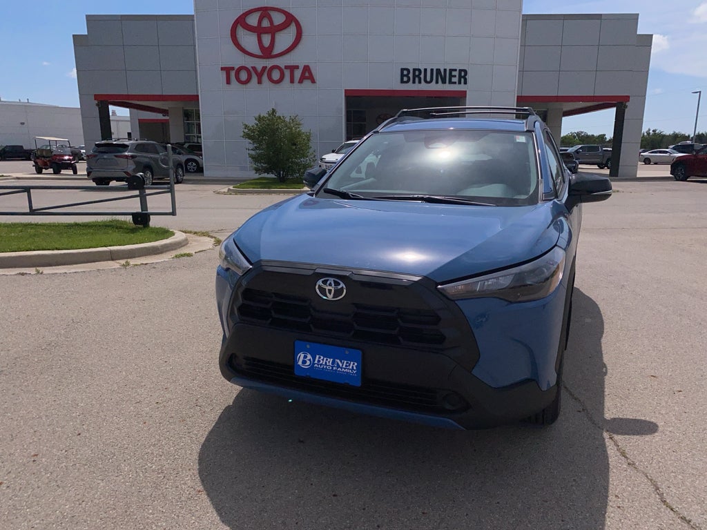 2026 Toyota Corolla Cross LE