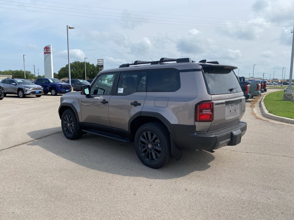 2026 Toyota Land Cruiser 4WD (Natl)