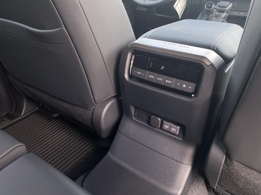 2026 Toyota Land Cruiser 4WD (Natl)