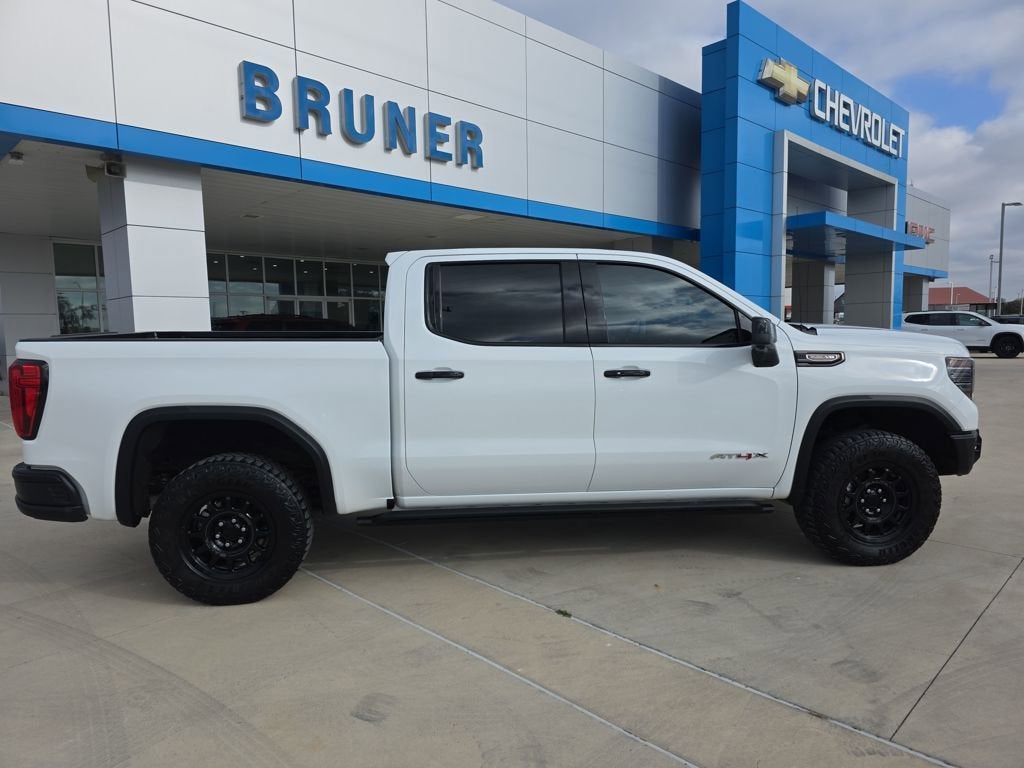 2023 GMC Sierra 1500 AT4X