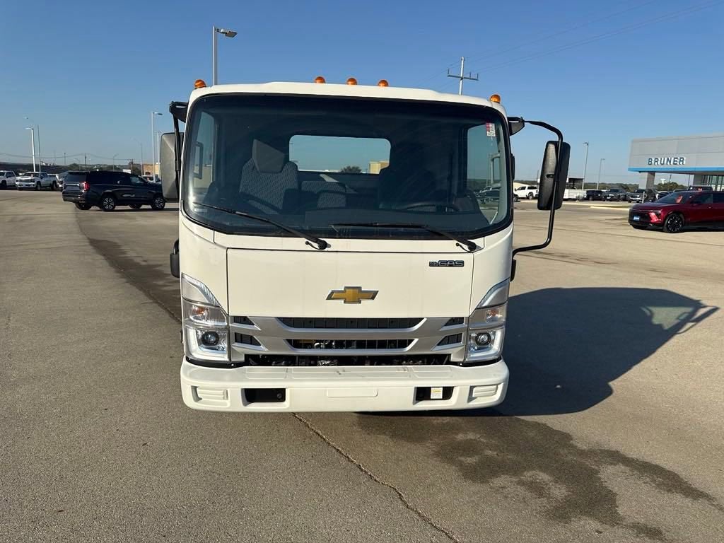2025 Chevrolet Low Cab Forward 3500 1WT