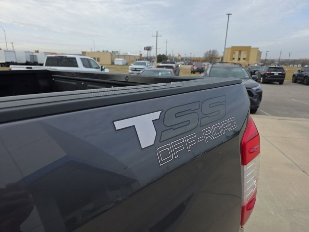 2017 Toyota Tundra 4WD SR