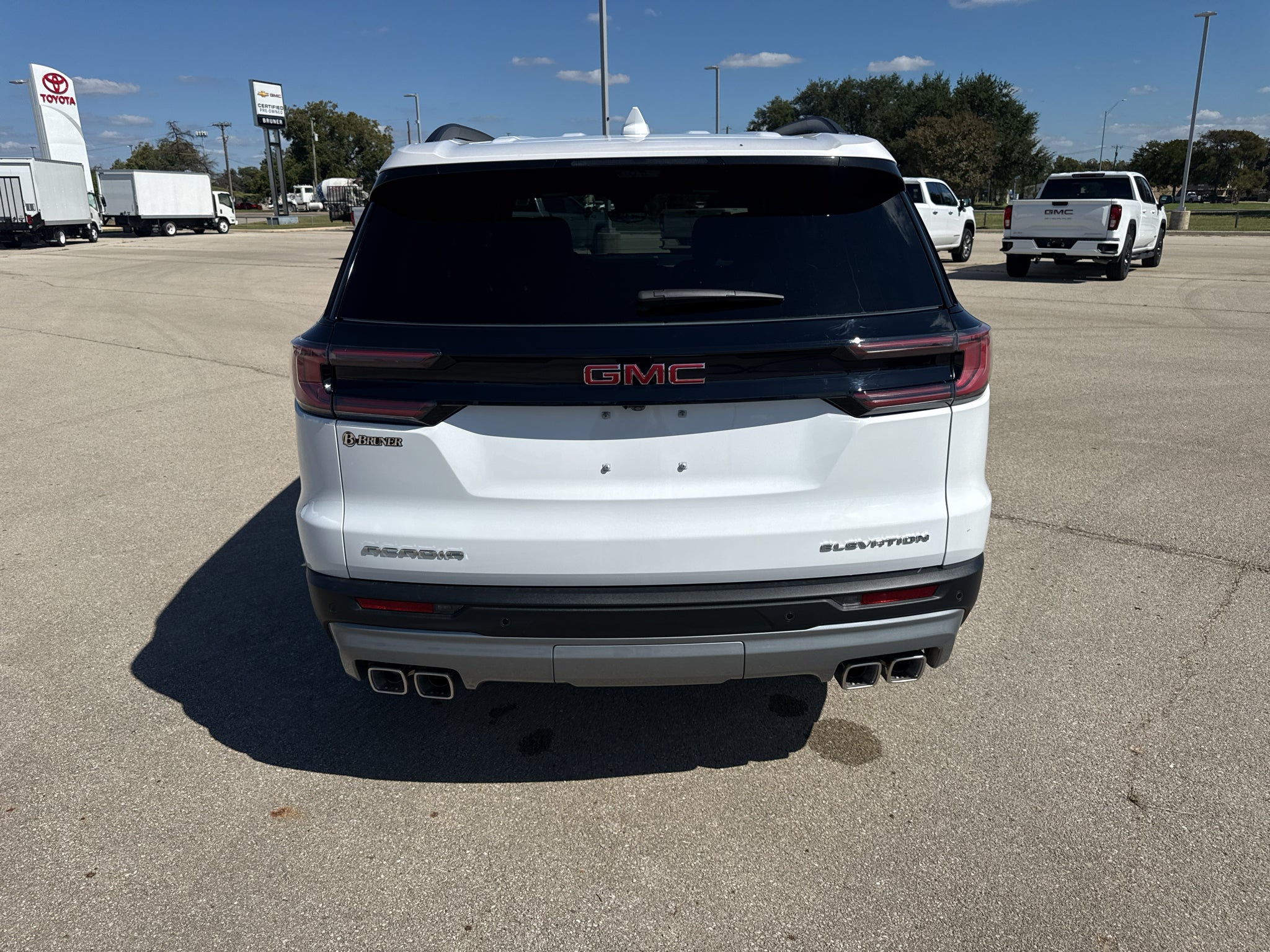 2027 GMC Acadia Elevation