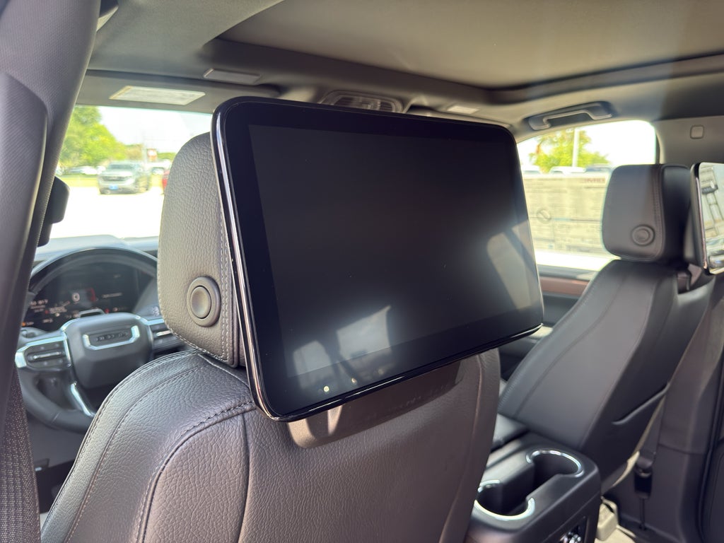 2026 GMC Yukon XL Denali - Photo 20