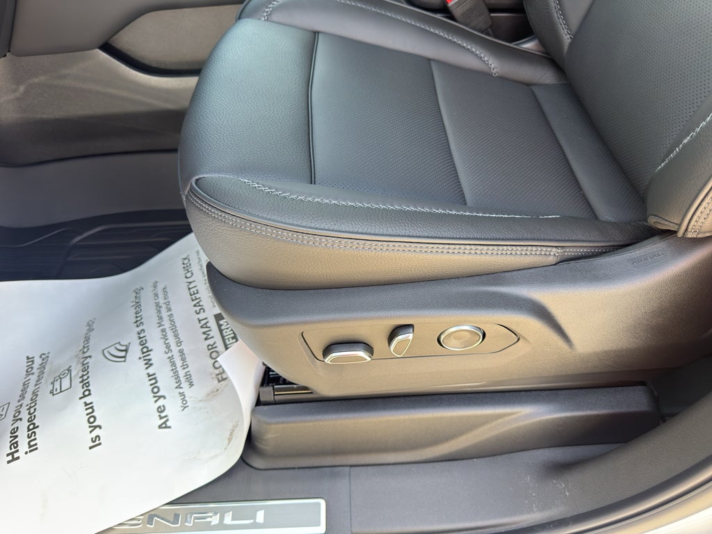 2026 GMC Yukon XL Denali - Photo 7