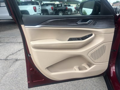 2025 Jeep Grand Cherokee L Limited 4x4