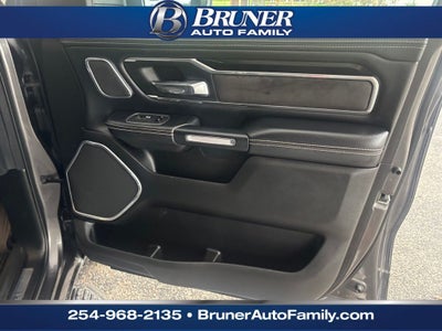 2022 RAM 1500 Laramie Crew Cab 4x2 5'7' Box