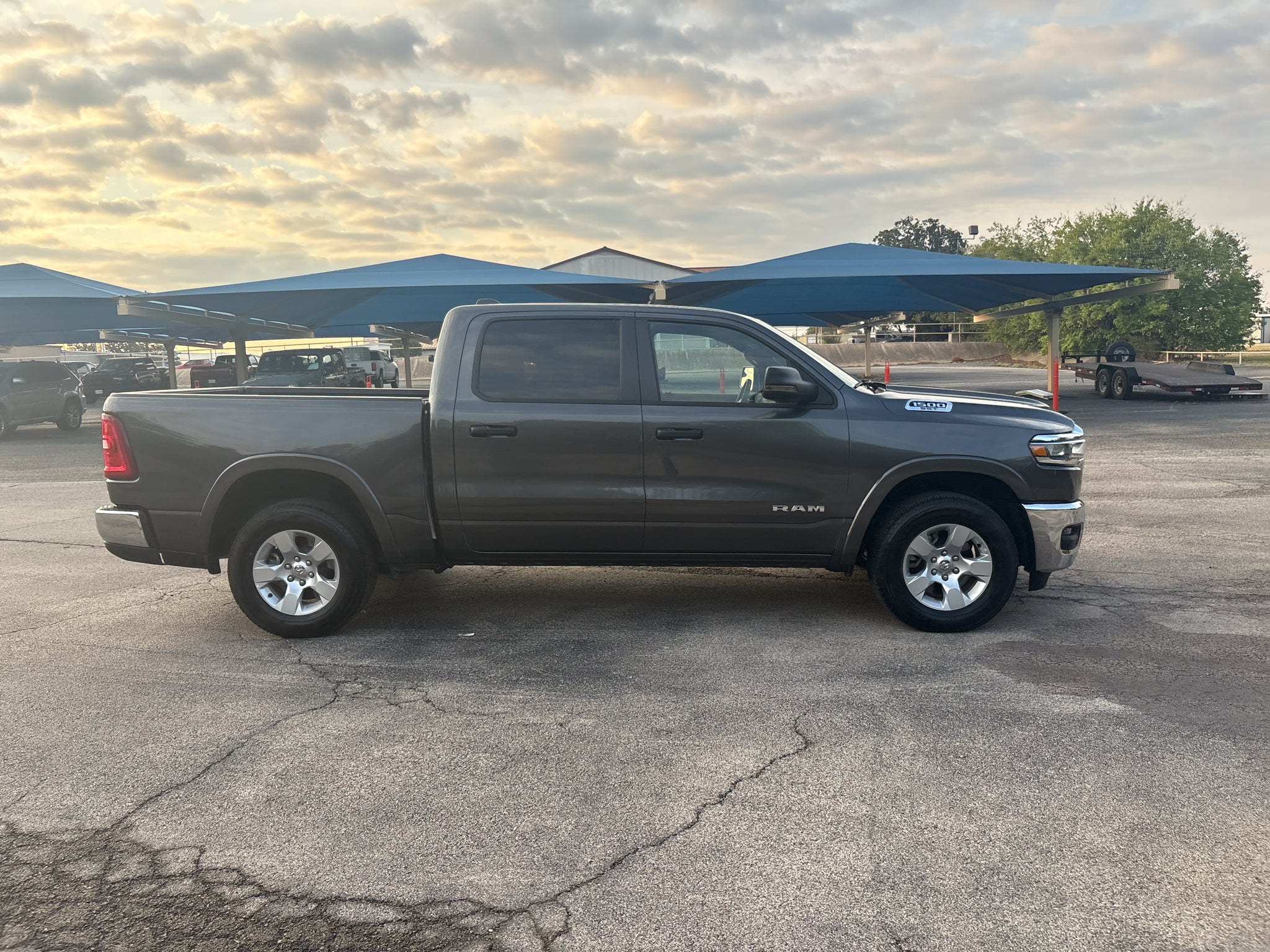 2025 RAM 1500 Lone Star Crew Cab 4x4 5'7' Box