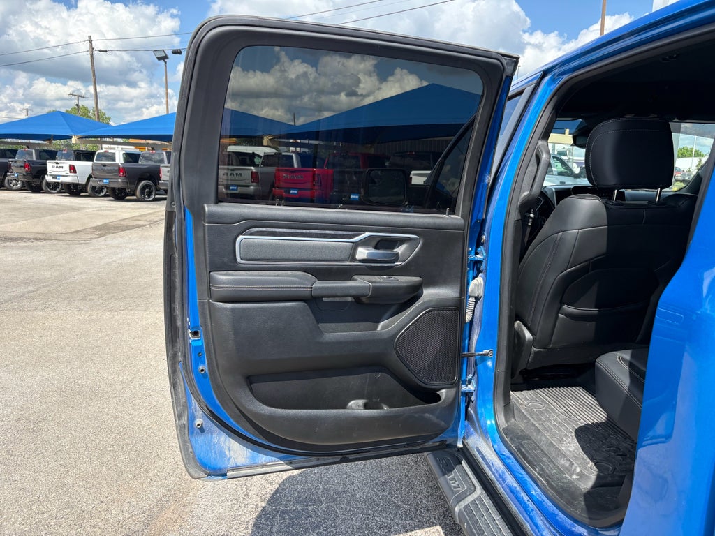 2022 RAM 1500 Big Horn Crew Cab 4x4 5'7' Box