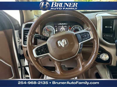 2020 RAM 1500 Laramie Crew Cab 4x4 5'7' Box