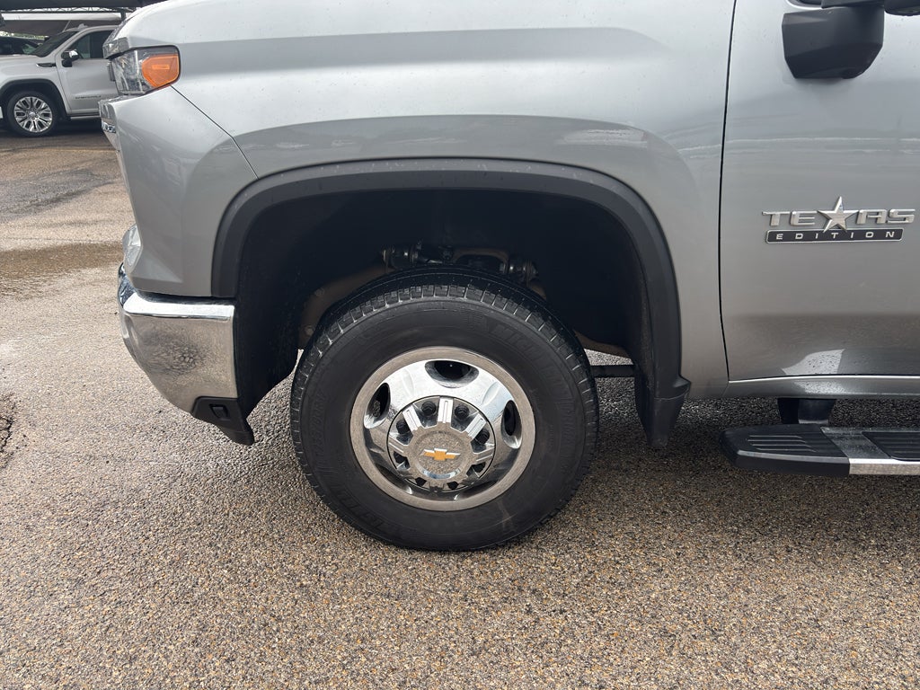 2025 Chevrolet Silverado LT