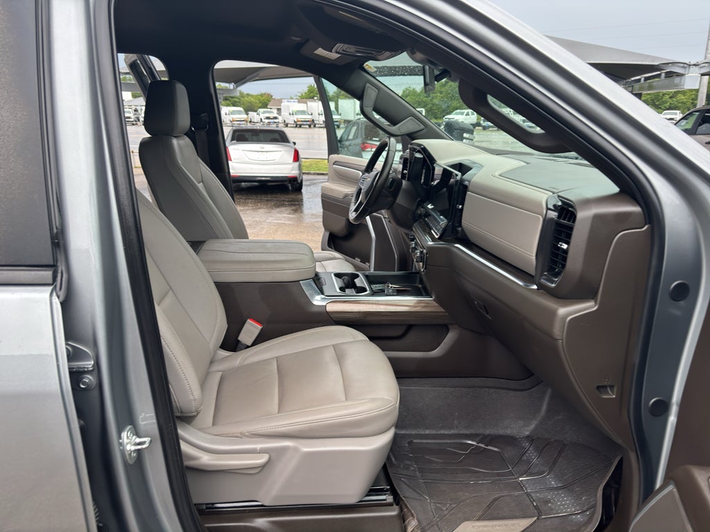 2025 Chevrolet Silverado LT