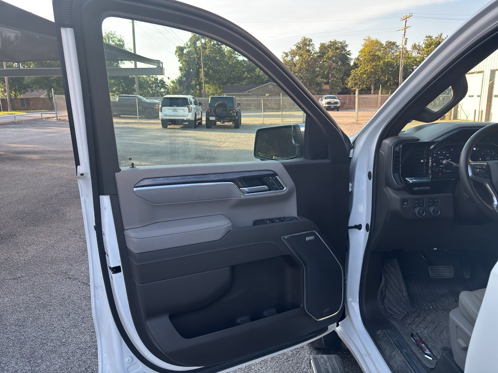 2025 Chevrolet Silverado 1500 4WD Crew Cab Short Bed LTZ