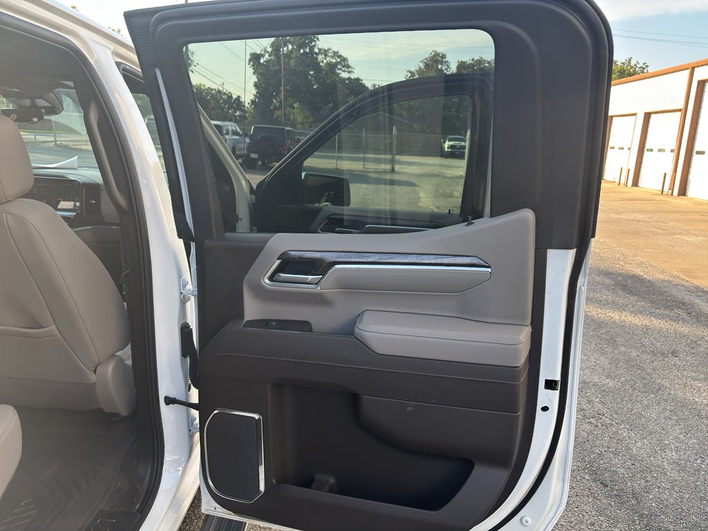 2025 Chevrolet Silverado 1500 4WD Crew Cab Short Bed LTZ