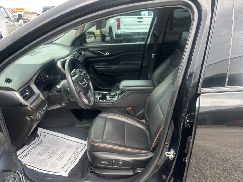 2023 GMC Acadia AWD AT4