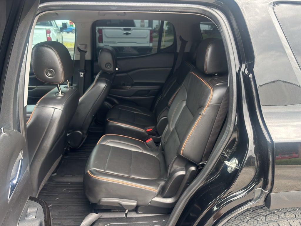 2023 GMC Acadia AWD AT4