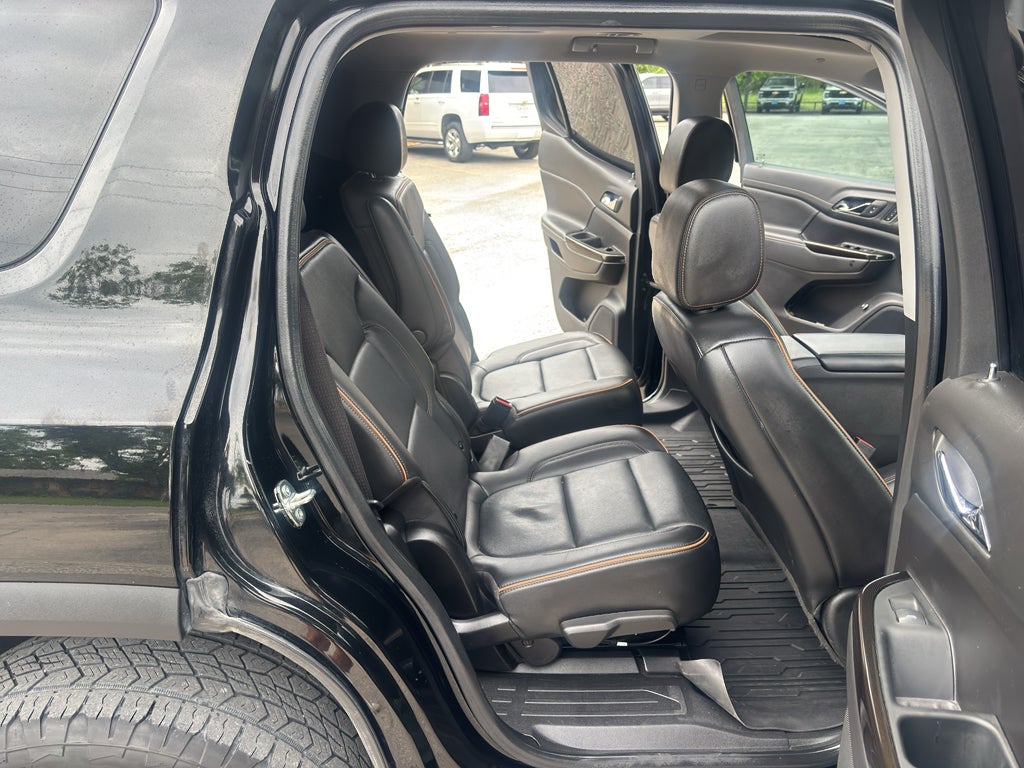 2023 GMC Acadia AWD AT4